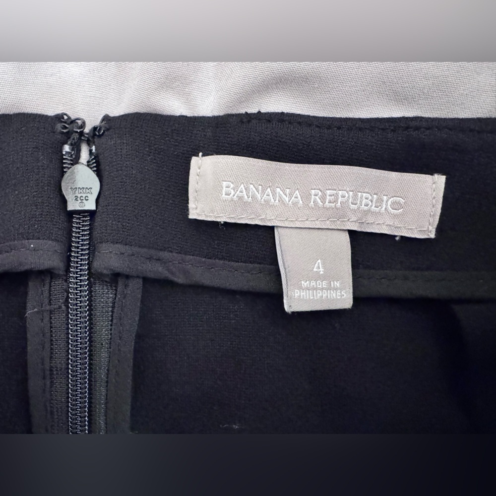 Banana Republic Black Pencil Skirt - Sz 4 - Picture 3 of 4